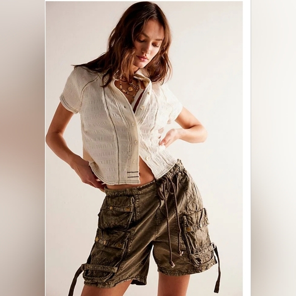 We the Free Louisa Smocked Short - Picture 1 of 6